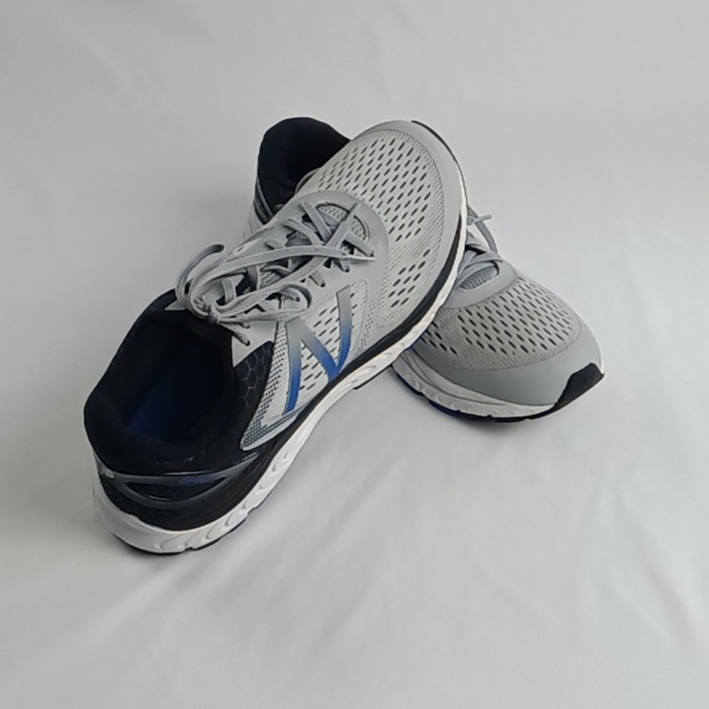 New Balance Men's Running Sneakers. - Picture 4 of 9